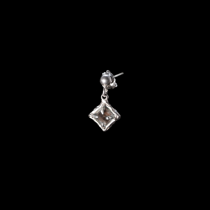 Tango Earring (Short)